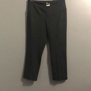 Old navy active black crop leggings size medium